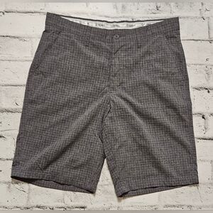 Sunice Gray Check Golf Shorts Mens Size 32 Performance Flat Front